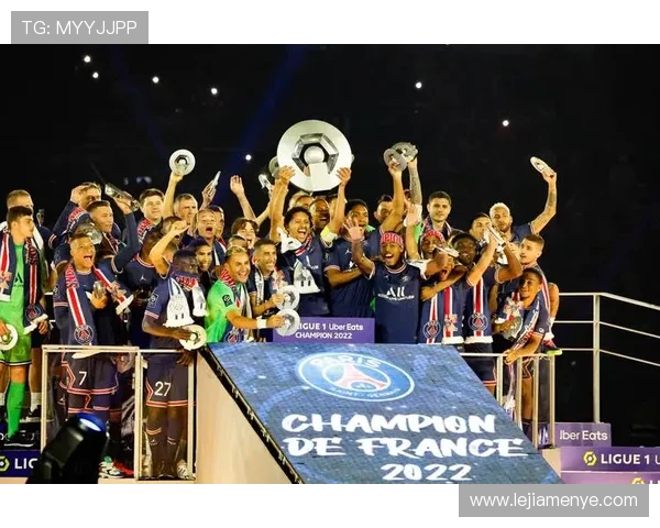 法甲巴黎主场气氛：巴黎王子公园球场的氛围与球迷支持