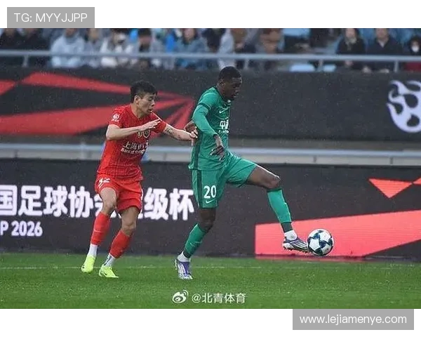 国安新援恩科洛洛抵达上海球队苏州集结备战新赛季